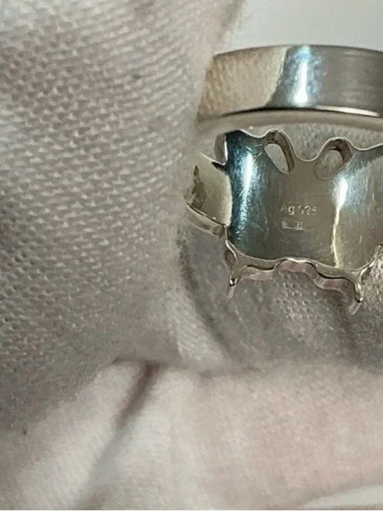 Gucci Silver Butterfly Ring - Picture 3 of 3